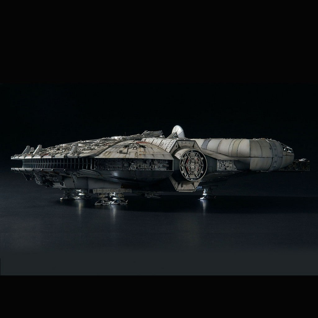 Bandai 1/72 PG Star Wars Millennium Falcon Kit
