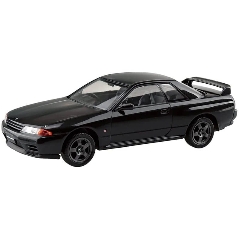 Aoshima 1/32 Nissan R32 Skyline GT-R (Black Pearl Metallic) Snap Kit