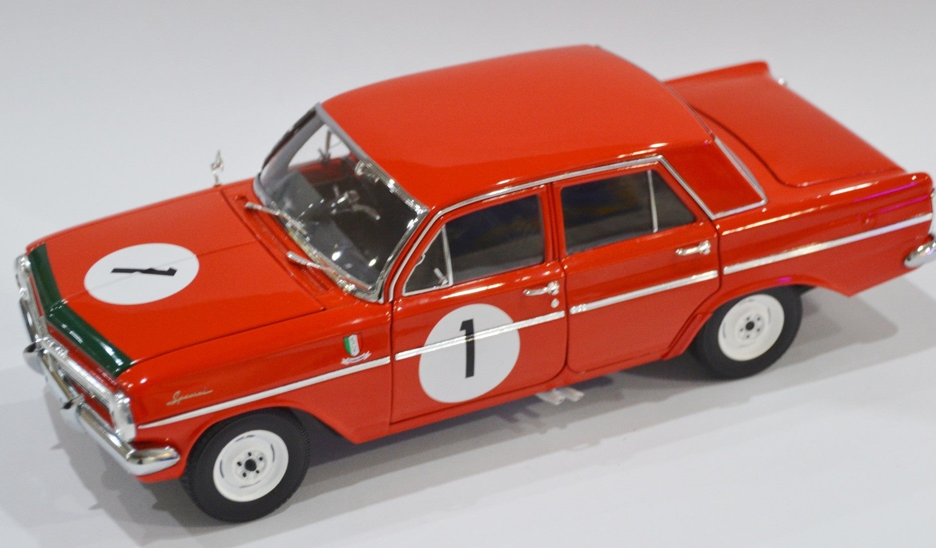 Classic Carlectables 1/18 Holden EH Special S4