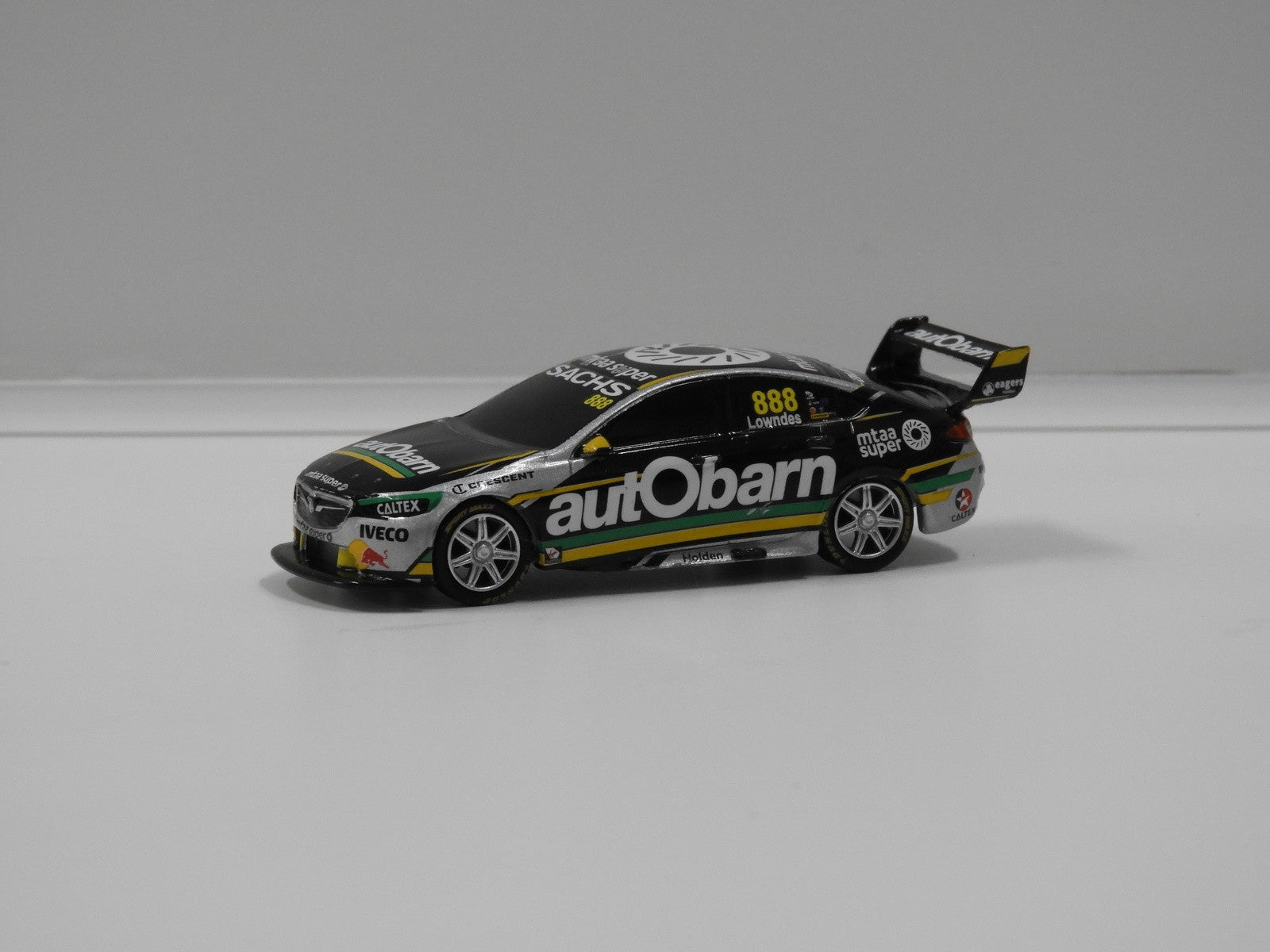 Classic Carlectables 1/64 18' Autobarn Lowndes Racing Holden ZB Commodore 888 (C. Lowndes)