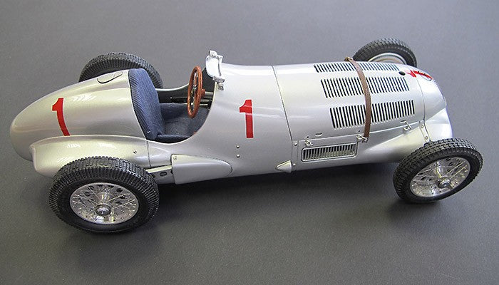 CMC 1/18 Mercedes-Benz W125, GP Donington '37 No.1/Rudolf Caracciola M-113