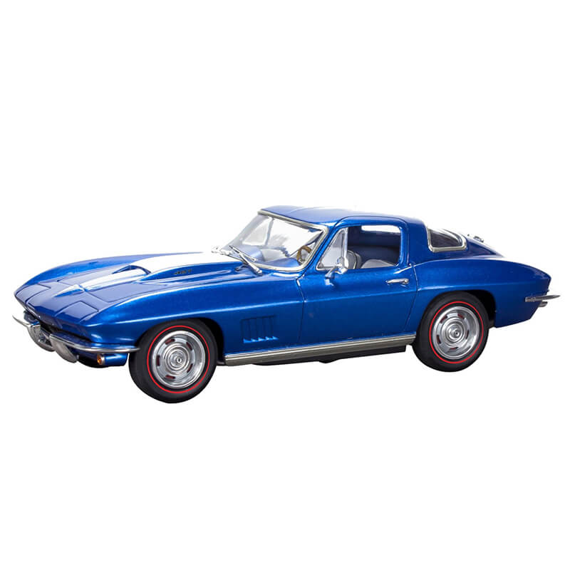 Revell 1/25 1967 Corvette Kit