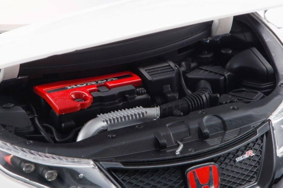 Ebbro 1/18 Honda Civic Type R 2015