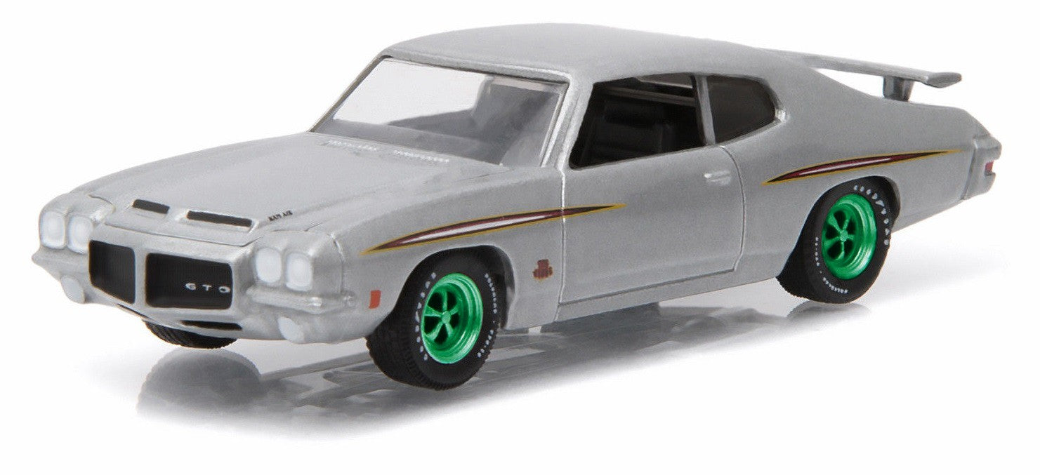 Greenlight 1/64 1971 Pontiac GTO Judge "The Walking Dead" (Green Rims)