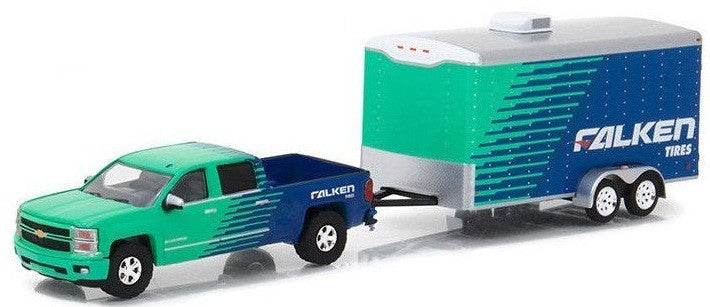 Greenlight 1/64 2015 Chevrolet Silverado & Enclosed Car Hauler
