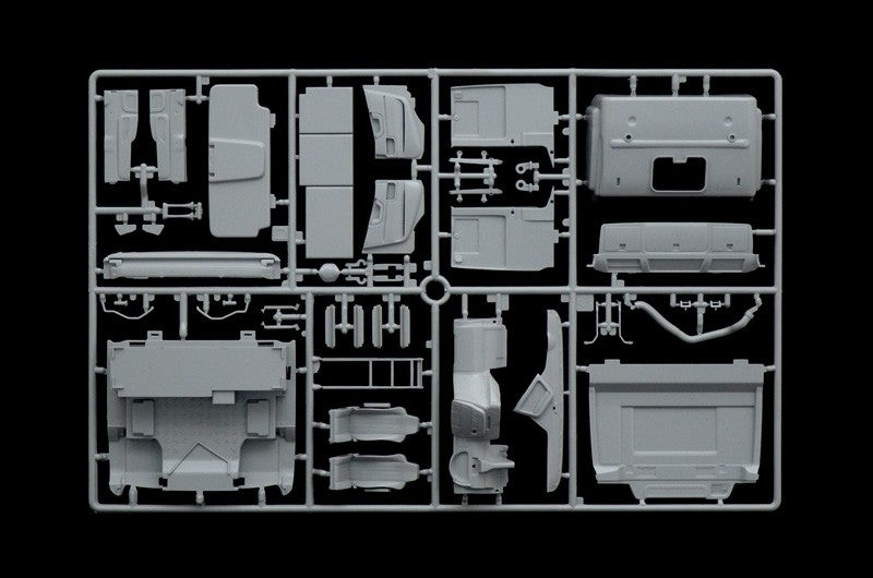 Italeri 1/24 IVECO Stralis Hi-Way Euro 5 Kit ITA-03899