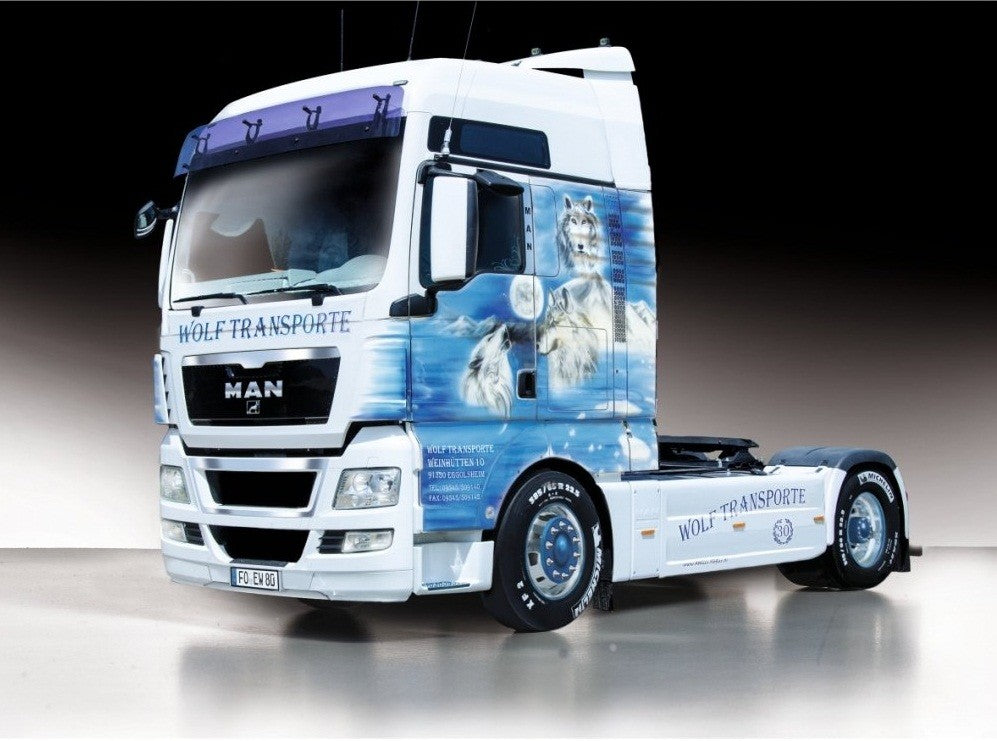Italeri 1/24 Man TGX XXL "Wolf Transporte" Kit