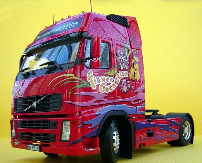 Italeri 1/24 Volvo FH 16 Globetrotter XL Kit