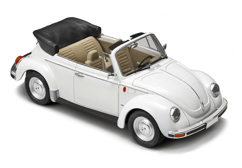 Italeri 1/24 VW1303S Beetle Cabriolet Kit ITA-03709