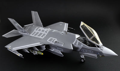 Italeri 1/32 Lockheed Martin F-35 A Lightning II CTOL Version Kit