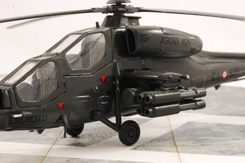 Italeri 1/72 A 129 Mangusta Kit