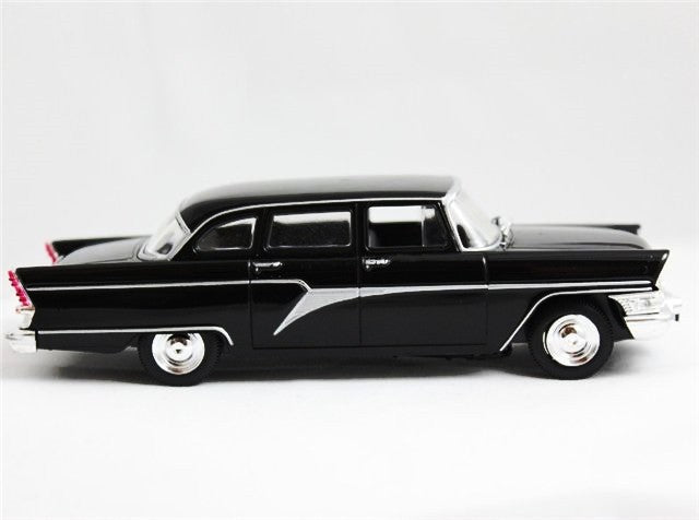 MAG 1/43 GAZ-13 CZAJKA (Black)