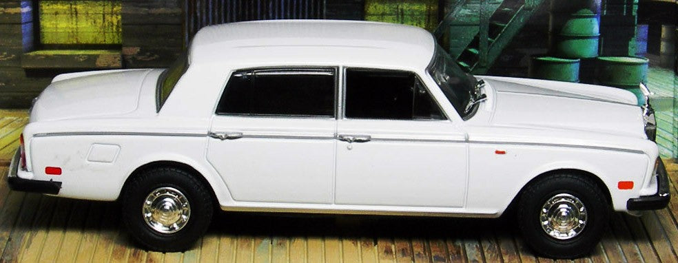 MAG 1/43 Rolls-Royce Silver Shadow II "The World is Not Enough"