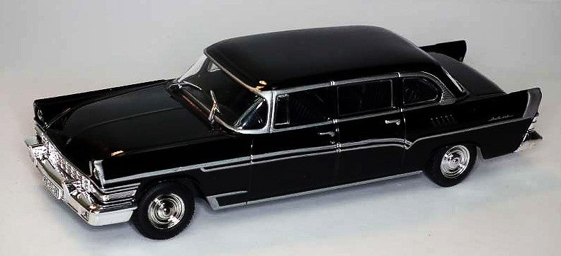MAG 1/43 ZIL 111 (Black)