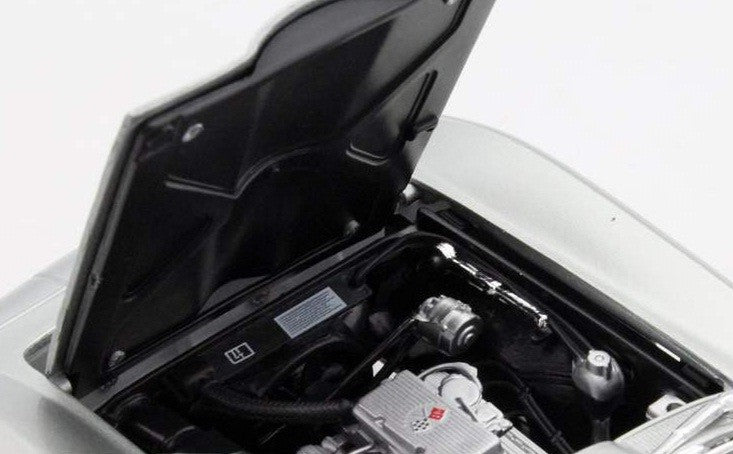 Maisto 1/18 1965 Chevrolet Corvette (silver) MA31640B