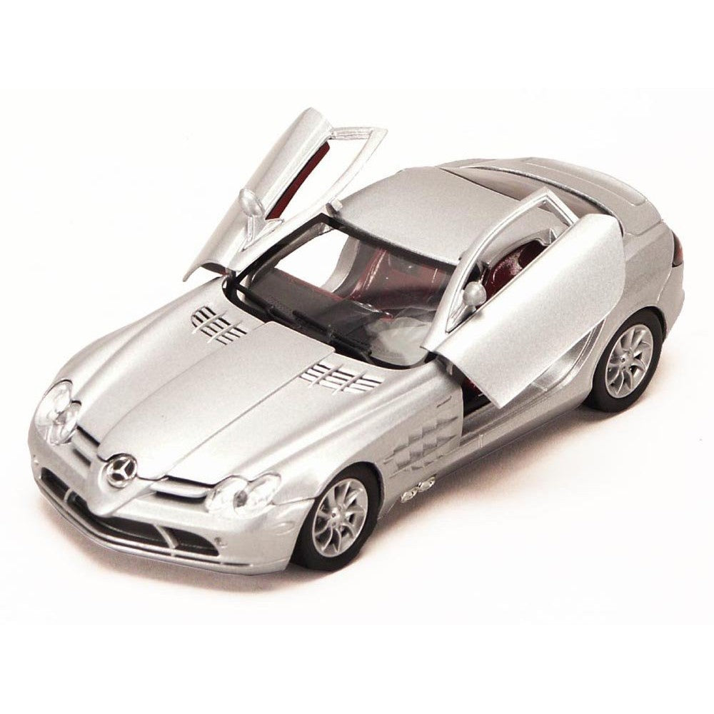 Motormax 1/24 Mercedes - Benz SLR McLaren (Silver)