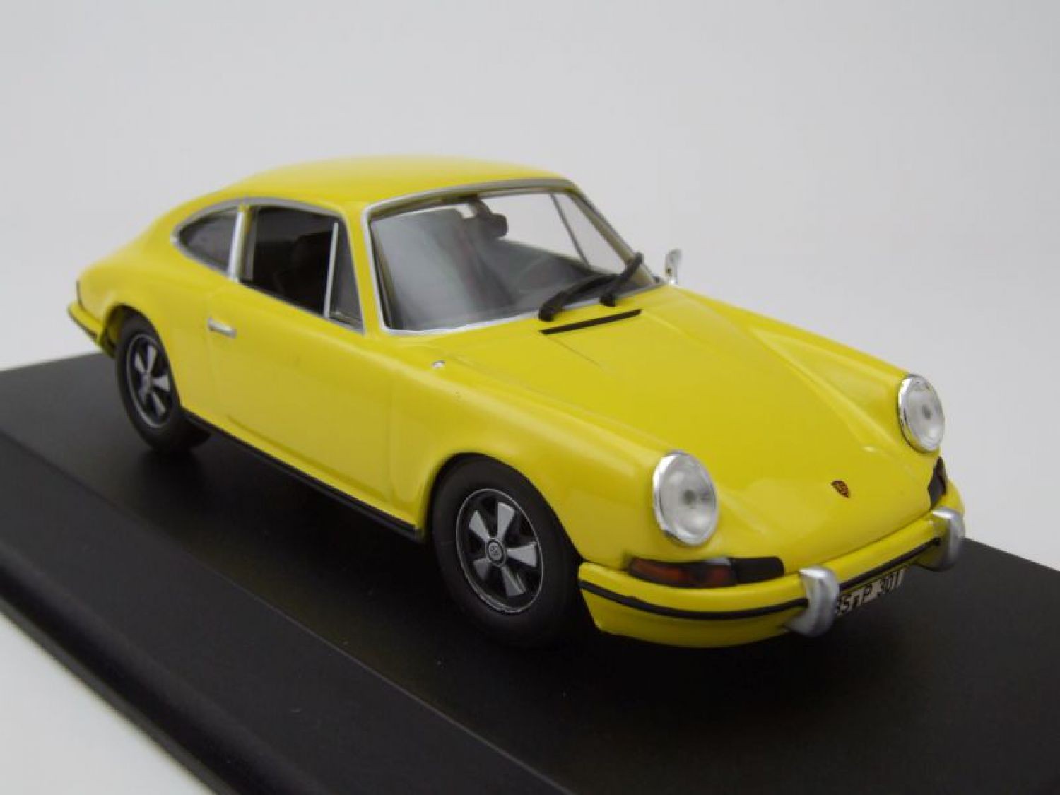 Norev 1/43 Porsche 911 S 1973 (yellow)