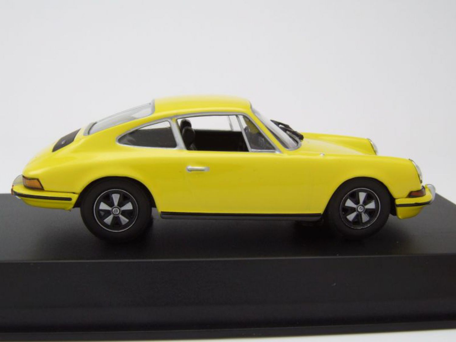 Norev 1/43 Porsche 911 S 1973 (yellow)