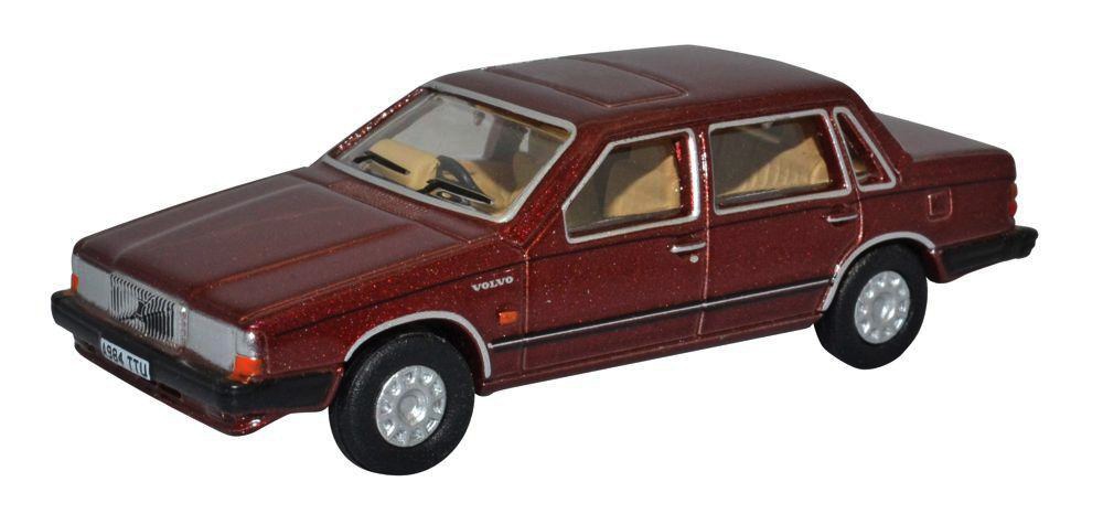 Oxford 1/76 Volvo 760 (Red Wood Metallic)