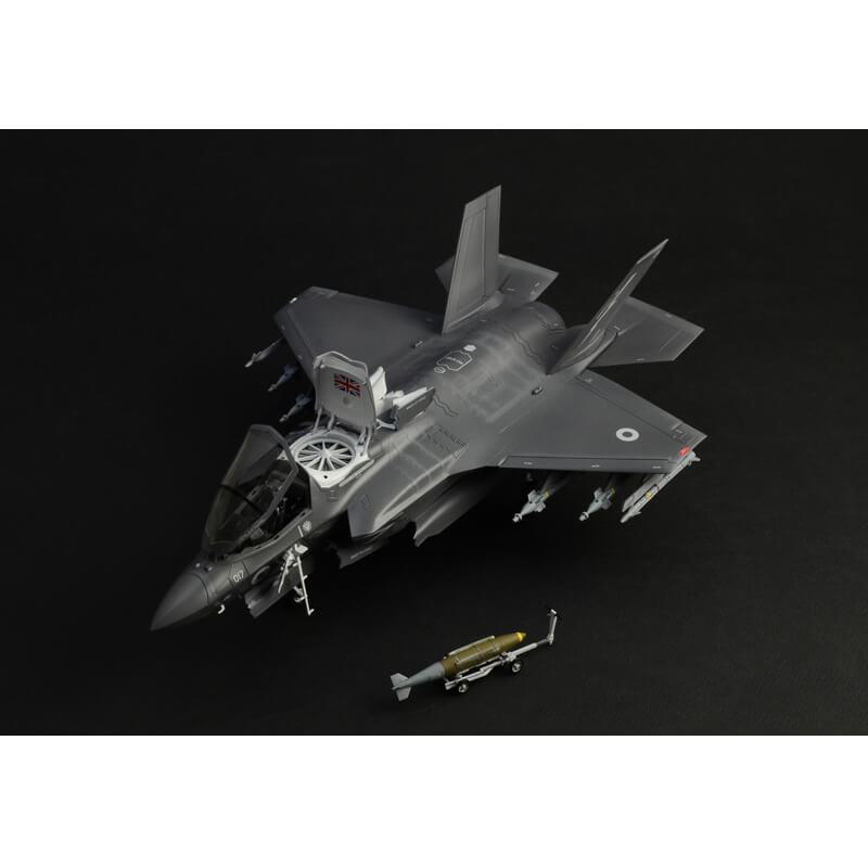 Italeri 1/48 F-35 B Lightning II STOVL Version Kit