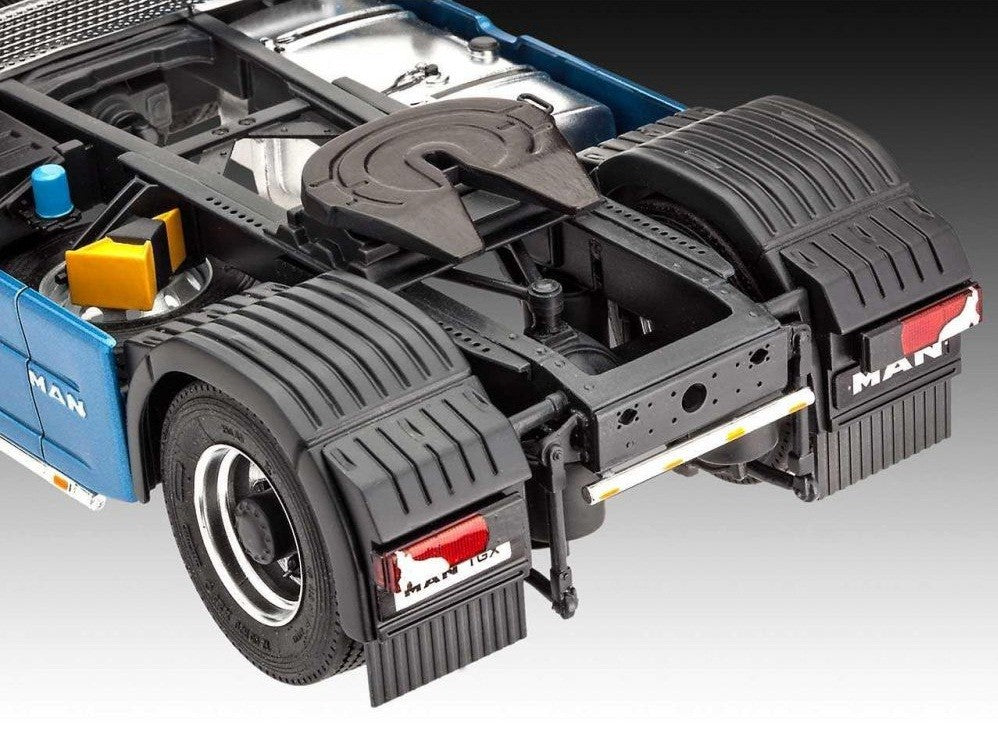 Revell 1/24 Man TGX XLX (Euro 5) Kit 95-07426