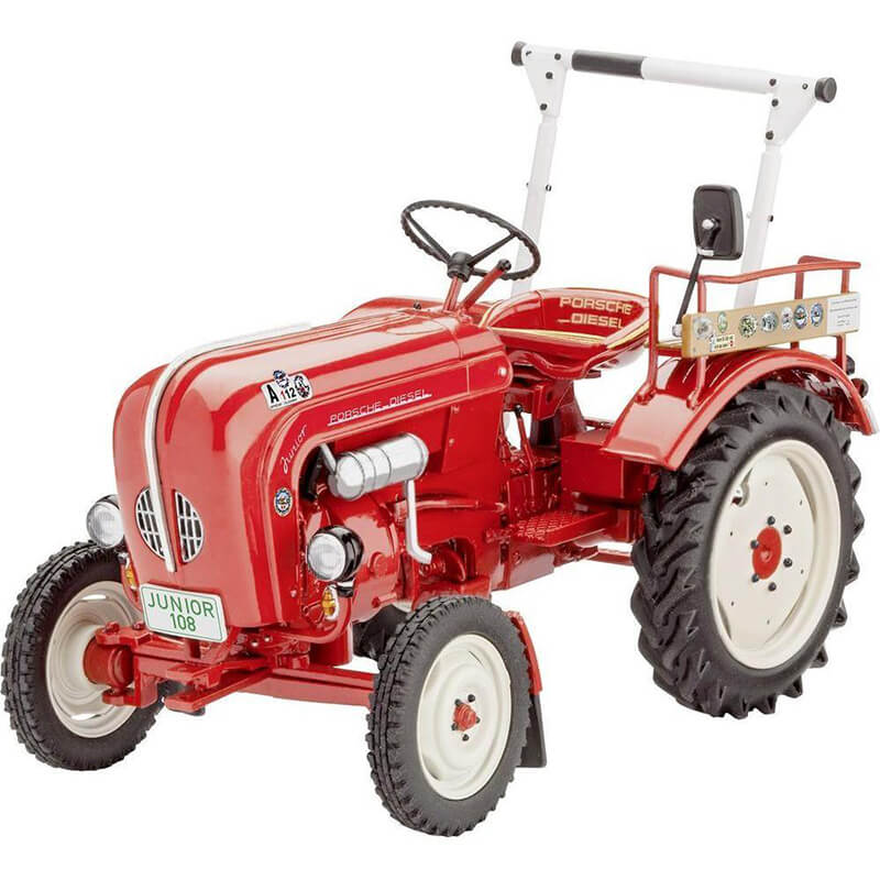 Revell 1/24 Porsche Diesel Junior 108 Kit