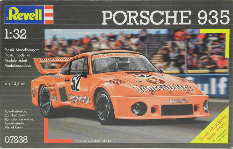 Revell 1/32 Porsche 935 Kit