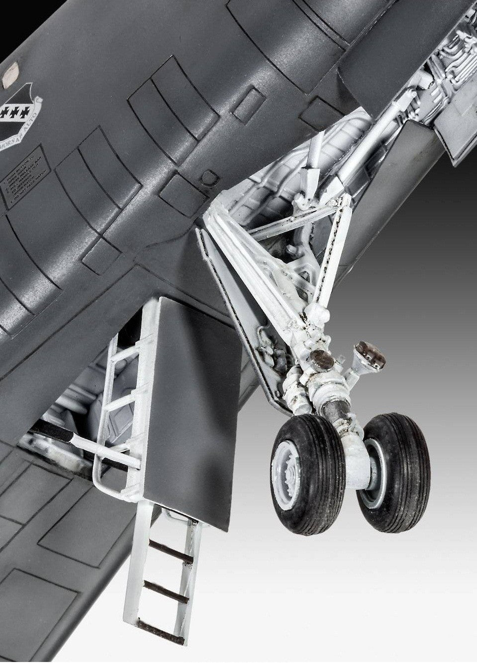 Revell 1/48 B-1B Lancer Kit 95-04900