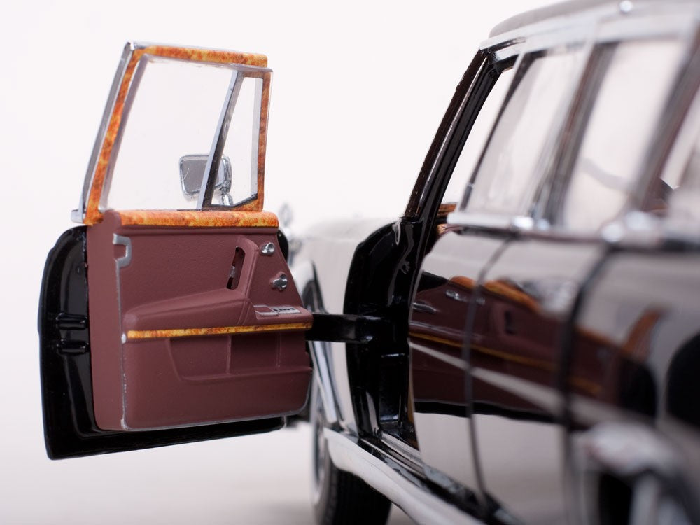 Sun Star 1/18 1966 Mercedes-Benz 600 SS-2202