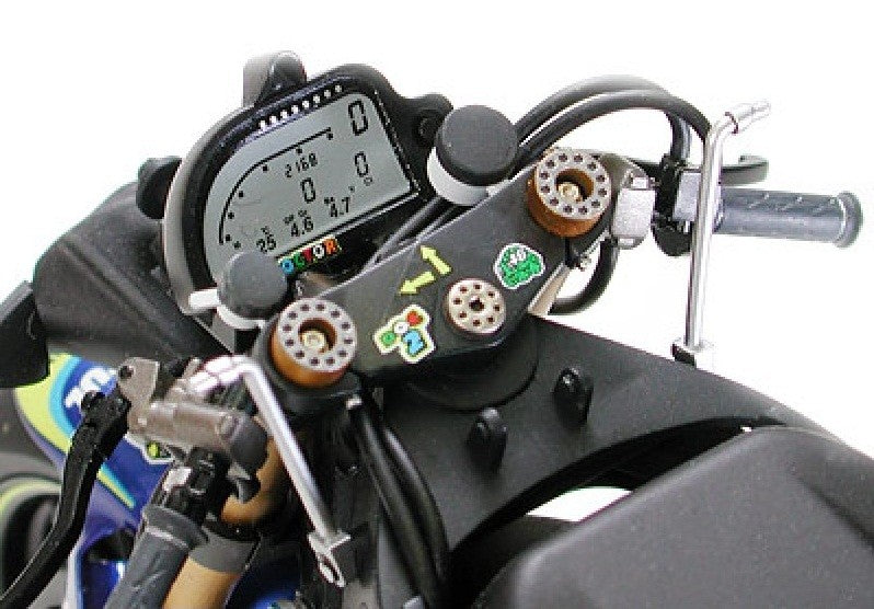 Tamiya 1/12 Yamaha YZR-M1 '04 No.46/No.17 Kit TA-14098