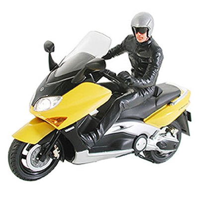 Tamiya 1/24 Yamaha Tmax With Rider Figure Kit