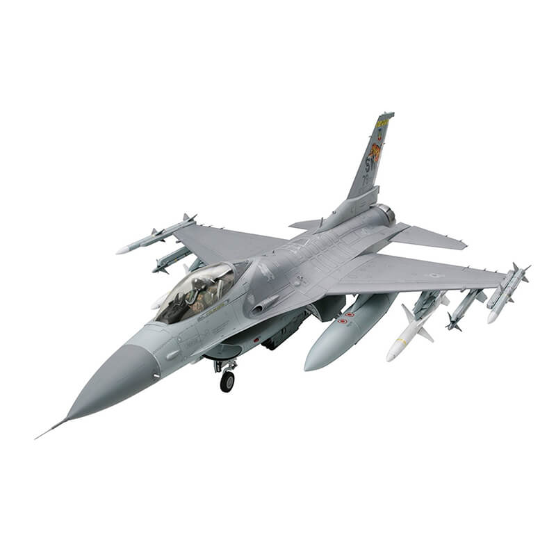 Tamiya 1/32 Lockheed Martin F-16CJ Fighting Falcon Kit