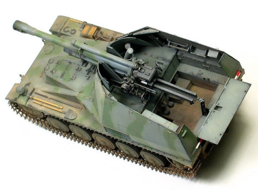 Tamiya 1/35 German Self-Propelled Howitzer Wespe Kit