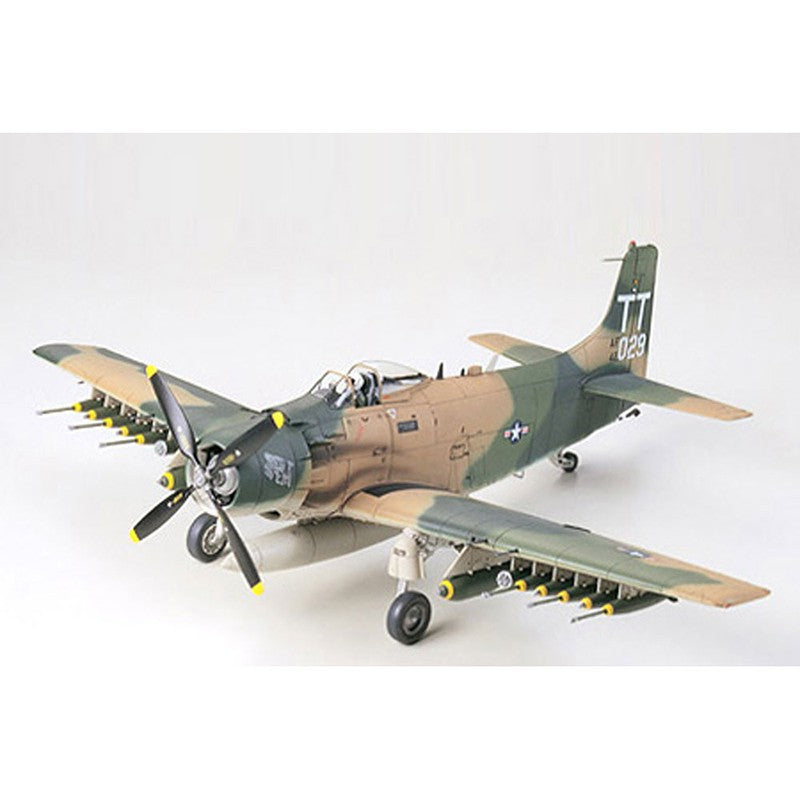 Tamiya 1/48 Douglas A-1J Skyraider U.S. Air Force Kit