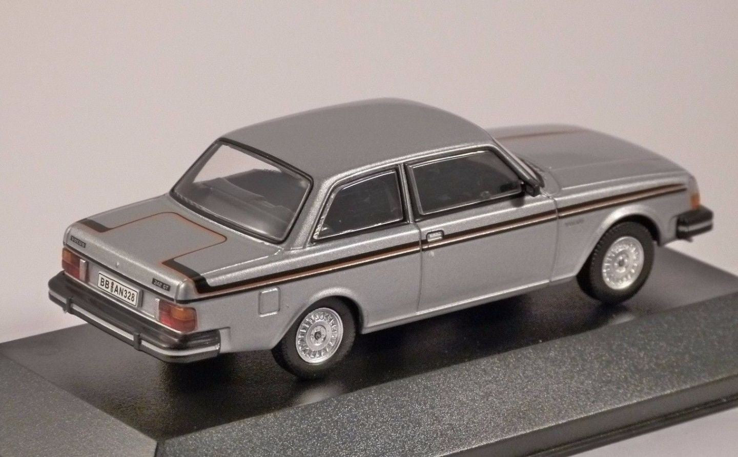 Triple 9 Collection 1/43 Volvo 242GT 1978 Silver Model Car