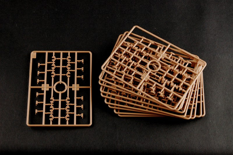 Trumpeter 1/35 German Sd.Kfz.6 Halbkettenzugmaschine Pionierausfuhrung Kit TR-05530