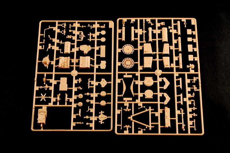 Trumpeter 1/35 German Sd.Kfz.6 Halbkettenzugmaschine Pionierausfuhrung Kit TR-05530