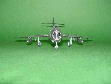 Trumpeter 1/48 Mikoyan-Gurevich MiG-15 bis Fagot-B Kit