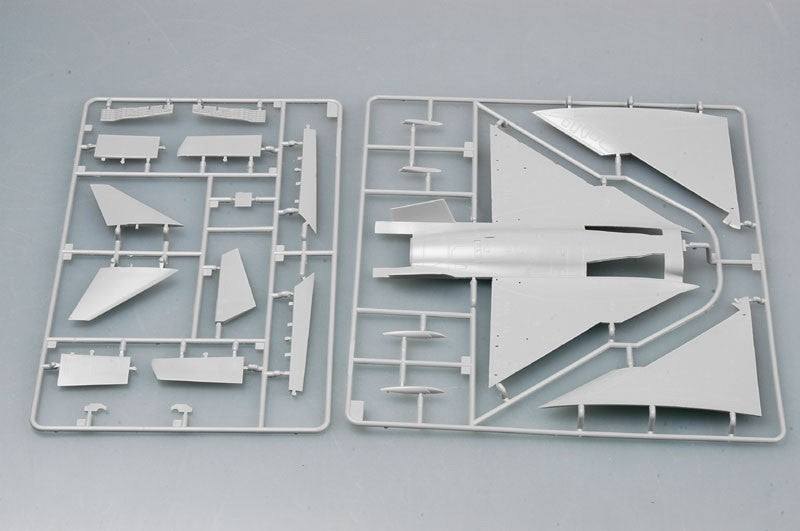 Trumpeter 1/48 PLAAF J-10A Vigorous Dragon Kit