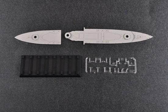 Trumpeter 1/700 HMS Queen Elizabeth 1941 Kit