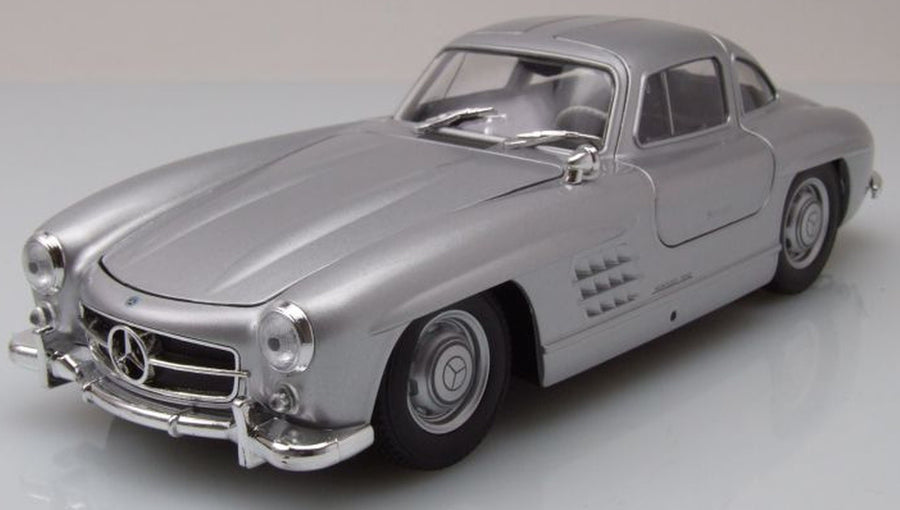 Welly 1/24 Mercedes-Benz 300 SL (Silver)